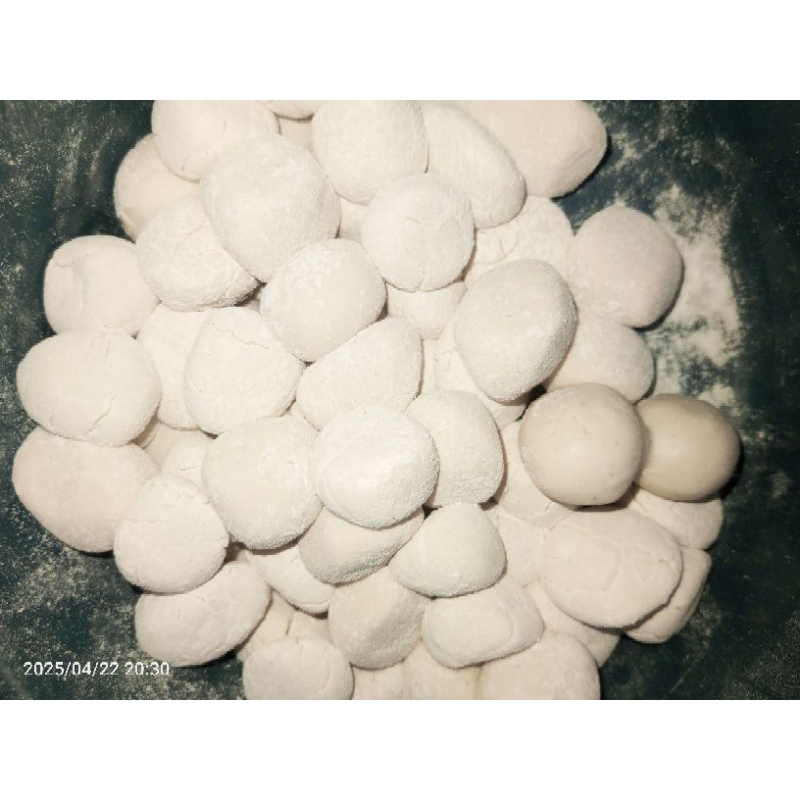 

Cimol Mentah Porsi Isi 50 Pcs & Bumbu Racik khas Pedas,asin, manis,gurih!.