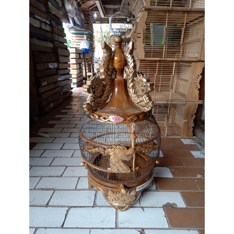 tkandang burung / sangkar ukir naga mahkota kayu jeruji fiber bhn jati gratis cepuk karpet