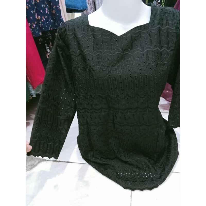 BAJU ATASAN BLOUSE KATUN BOLONG KHUSUS HITAM DAN PUTIH LENGAN 7/8 SLETING BELAKANG SIZE XL XXL XXXL 