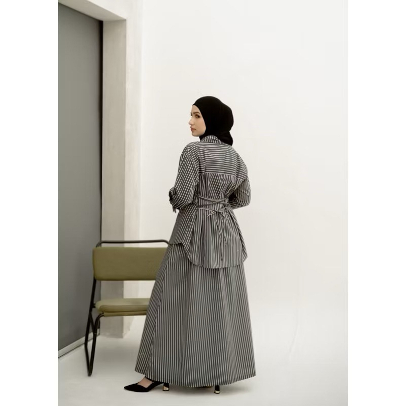 Nueta x Dwihanda S.O.S Skirt Set Zise M