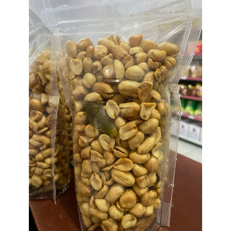 

KACANG TOJIN DAUN JERUK / KACANG BAWANG KHAS MEDAN BERAT 250GR