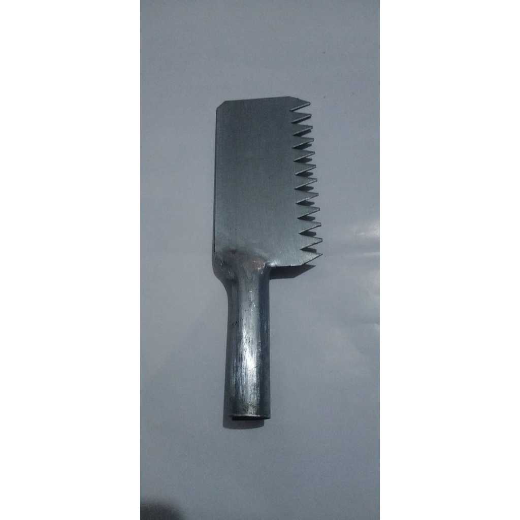 Pisau es batu/gergaji es batu