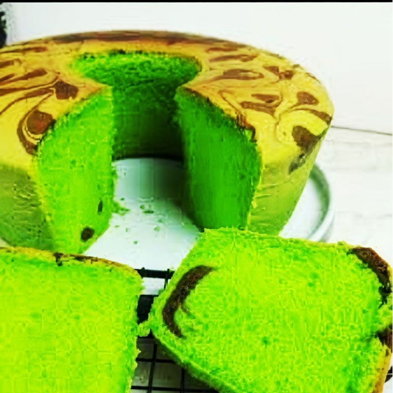 

BOLU PANDAN UKURAN 24cm dan 20cm ENAK & WANGI - GARANSI RASA!