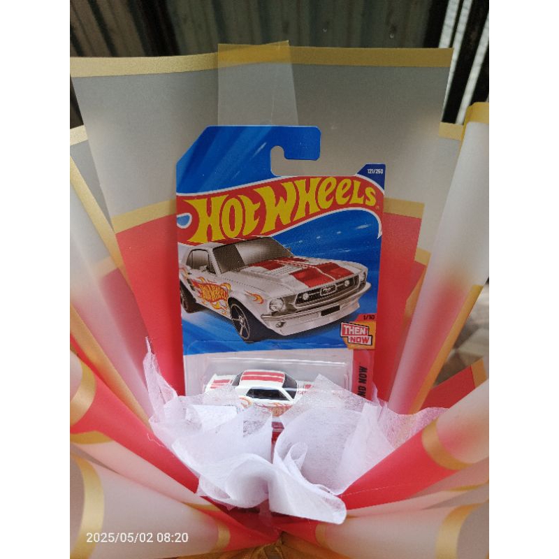 Buket hotwheels isi 1 mobil-buket mobil mainan-buket anak cowok- buket wisuda ulang tahun