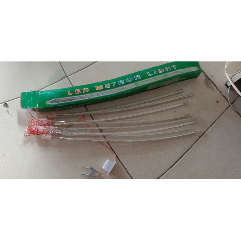 LAMPU LED METEOR LIGHT MERAH PUTIH