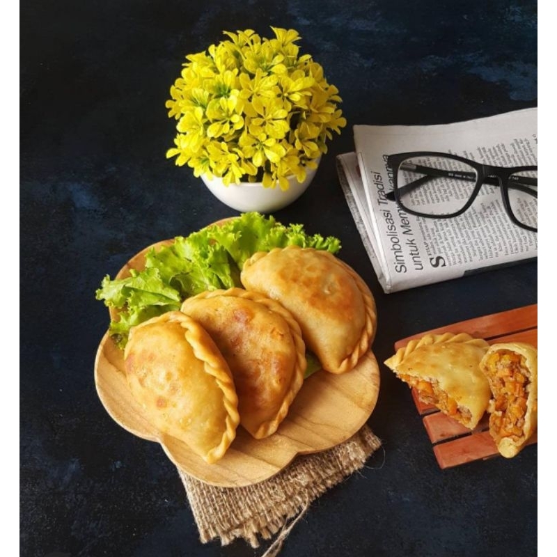 

Frozen Pastel Daging Sayur Premium isi 8