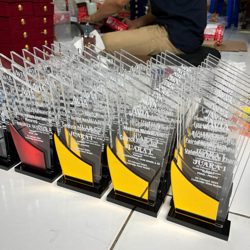 

Cetak Akrilik Gold Ccustom ukuran dan gambar