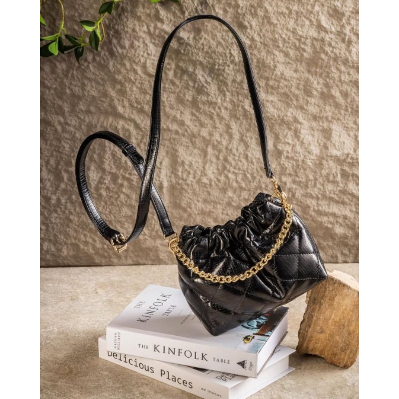 preloved vvgc MIMO bag by Uza Indonesia warna black