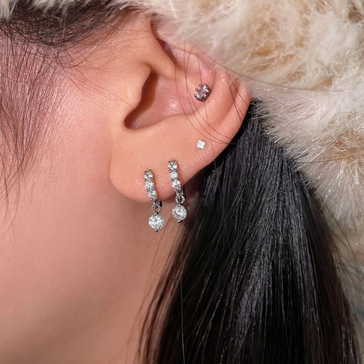 Auravibe Jewelry - S925 Jarum Perak Anting zirkel super berkilau untuk wanita, desain ringan dan mew
