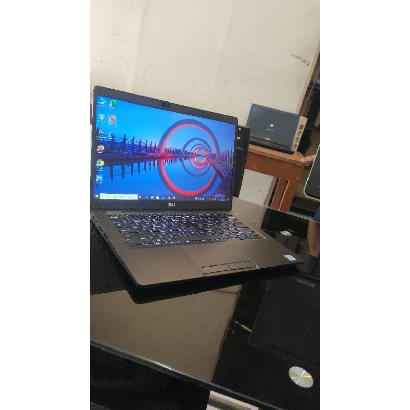 Dell latitude 5300 i7