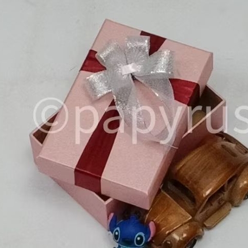 

PAPYRUS 10x15 Tinggi 5cm Kotak Kado Gift Box V3
