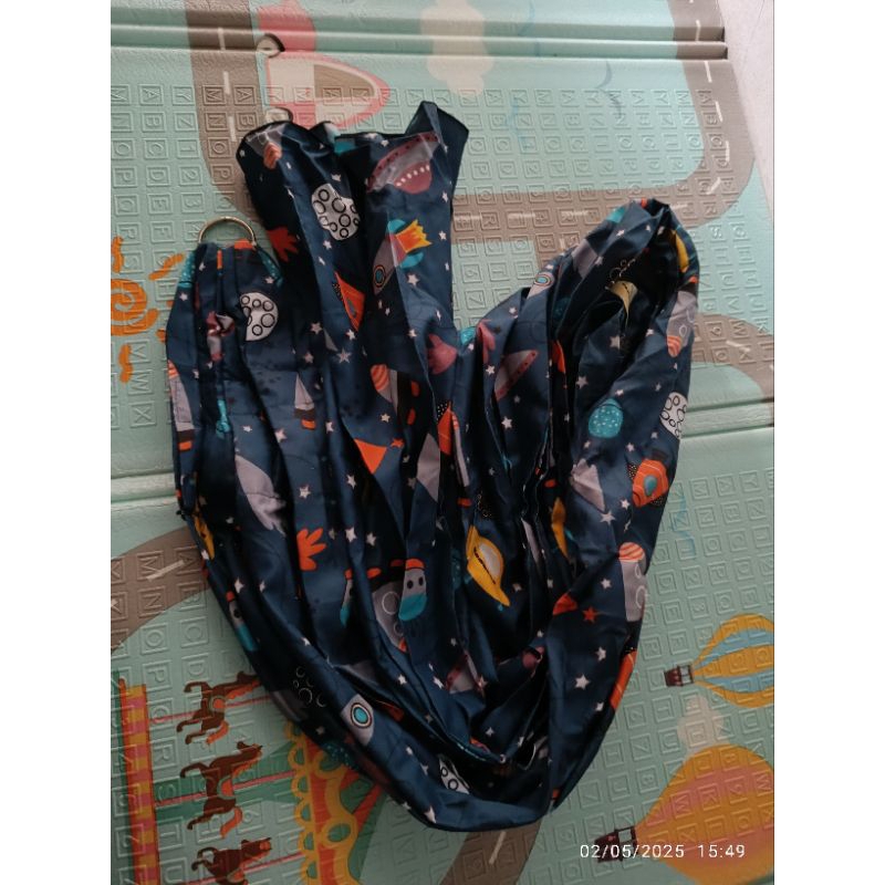 Preloved Gendongan bayi gendongan samping bayi Ringsling