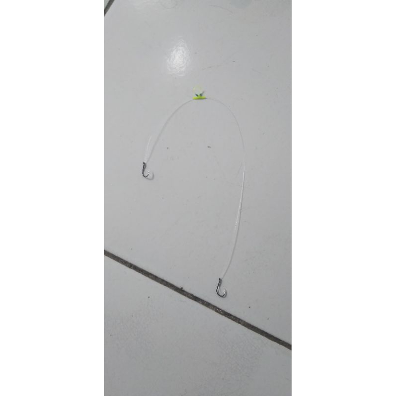 kail  cabang 2 untuk ikan  mas sekilo 2 3 4 .merk kail  maguro