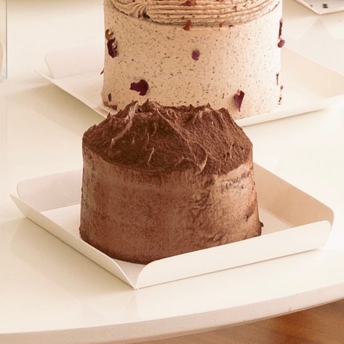 

Korean Cake / Dark Chocolate Seasalt Caramel / Chocolate Mini Birthday Cake - Diameter 10cm