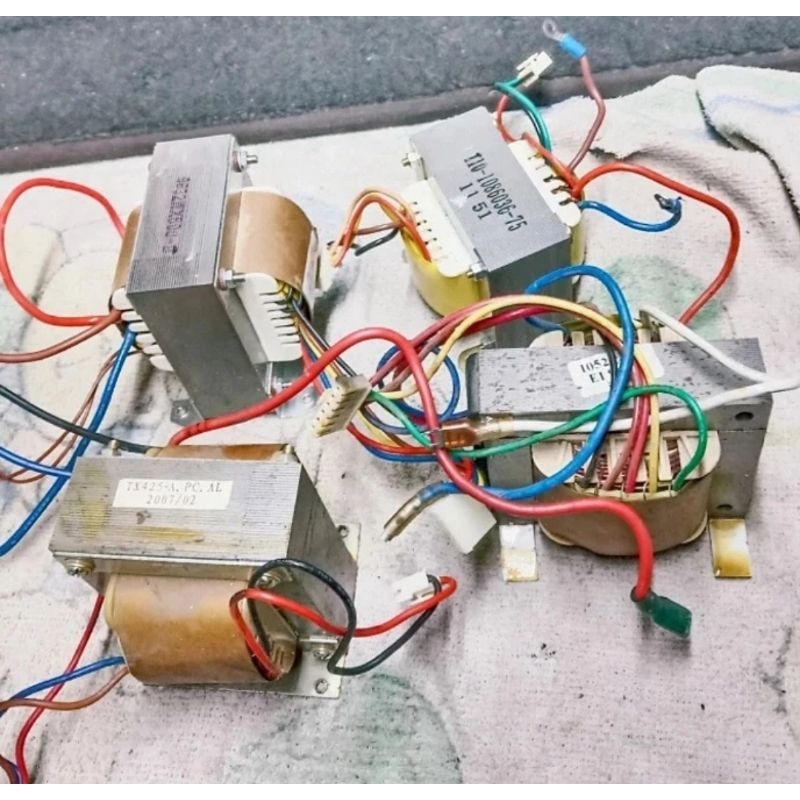 TRAVO EX UPS 650VA-350WAT CT 7  TRAVO BERMACAM MEREK