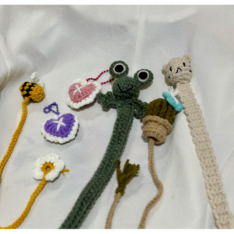 

Bookmark rajut/ pambatas buku/ crochet custom