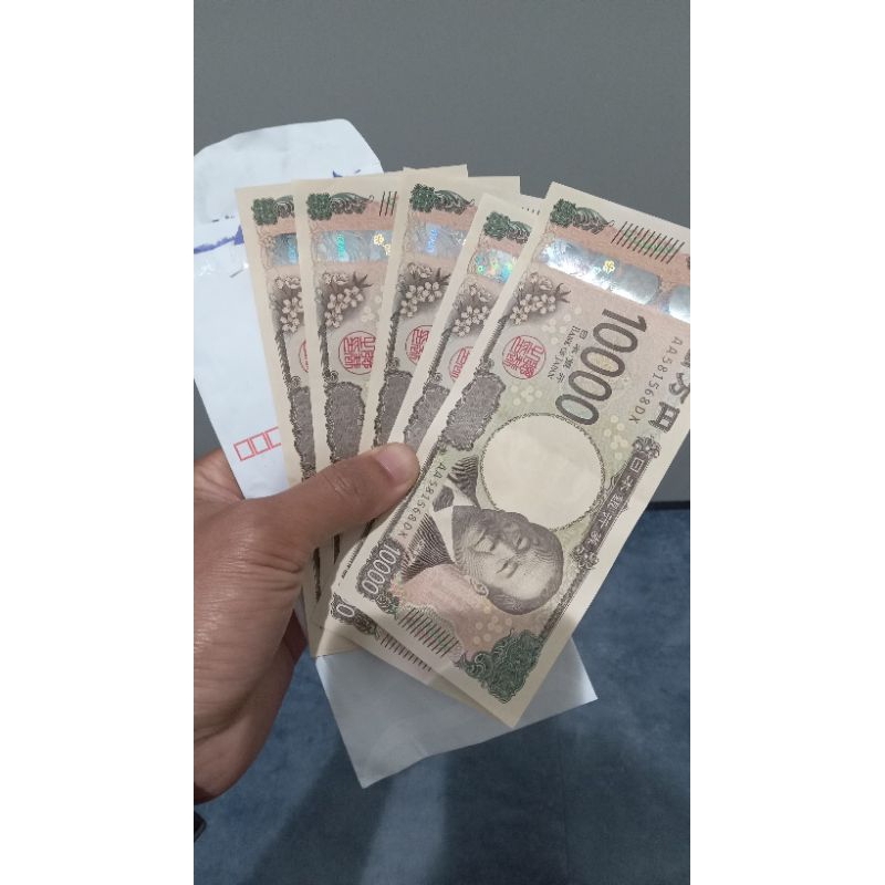 Silahkan bagi yang lagi mencari uang Yen Asli.Ini saya bawa langsung dari Jepang,dijual dengan harga