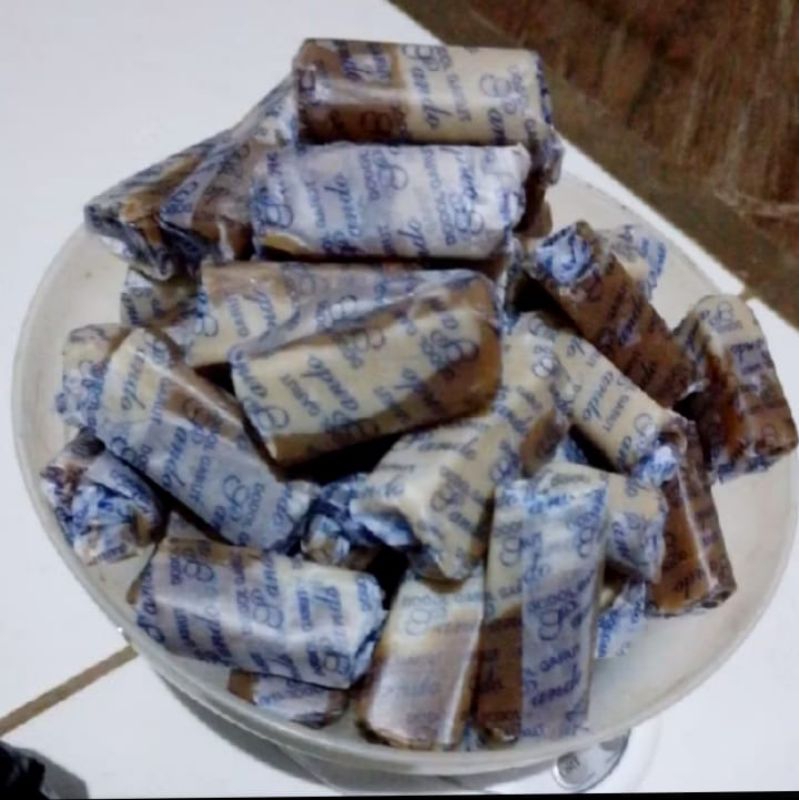 

Dodol 1kg rasa cokelat susu oleh oleh/makanan khas Daerah Garut