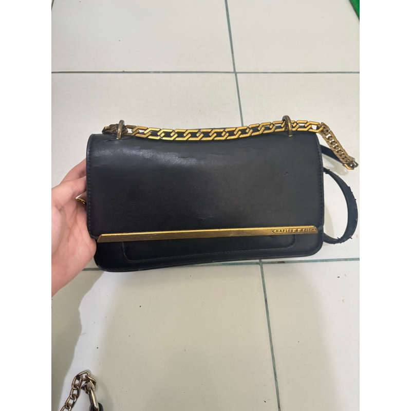 Preloved PL Tas Charles & Keith