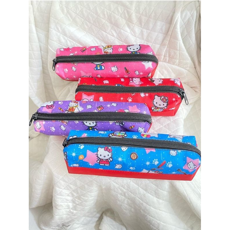 

TEMPAT PINSIL/KOTAK PINSIL BERCORAK HELLO KITTY