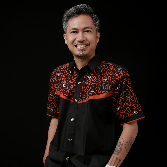 BATIK KERTABUMI - BLACK REEK #2 (Lengan Pendek, Elegan dan Modern)