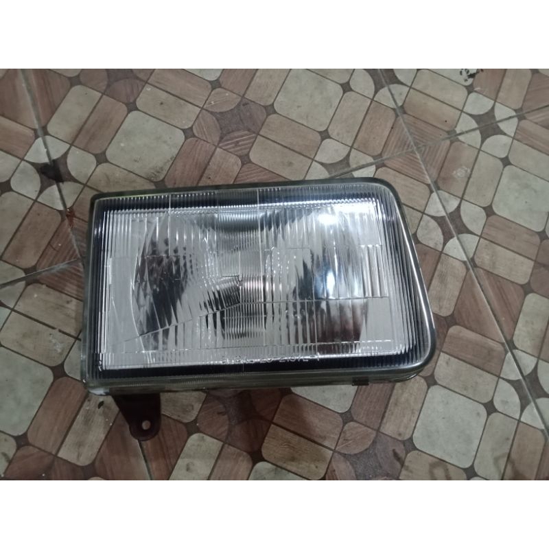 Headlamp Panther Kotak kanan