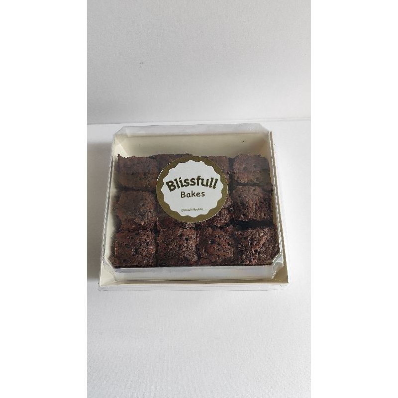 

Blissfull Bakes – Fudgy Brownies Potong – Beragam Topping, Pilih Sesuai Selera