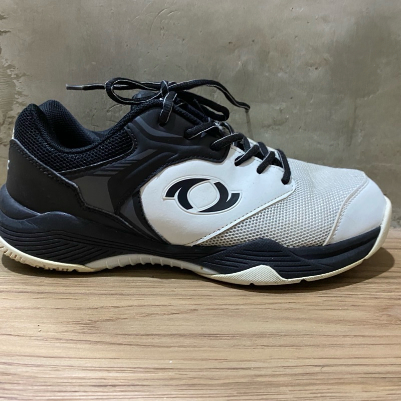 Sepatu Badminton Astec Hitam Putih Size 40