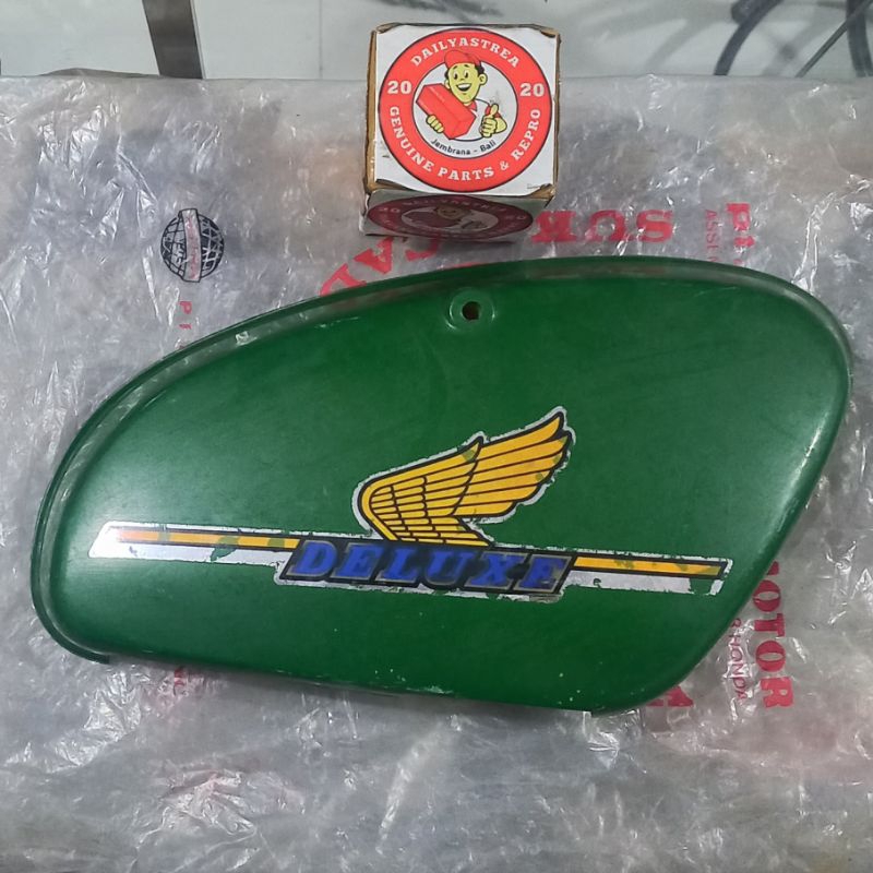 COVER TUTUP DOP BOX AKI HIJAU KIRI HONDA C70 C90 ORIGINAL ORI ASLI 83500-086-000ZA