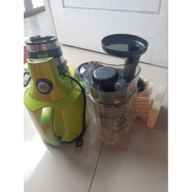 JR slow juicer