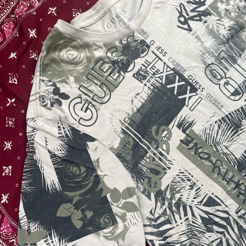 GUESS “Los Angeles Collage” Kaos Vintage