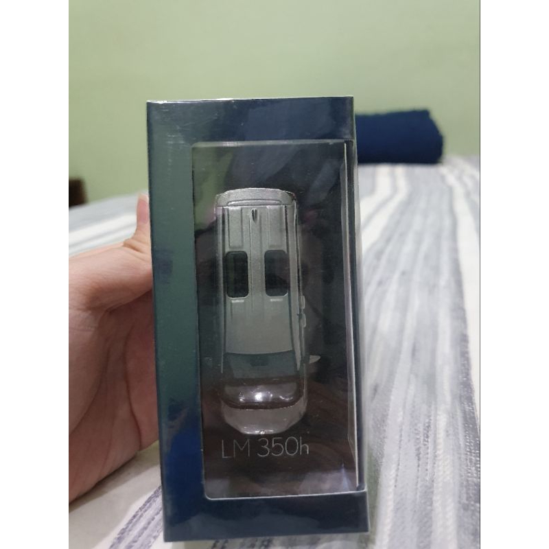 1/64 hobby japan - lexus LM 350h segel