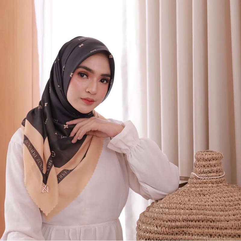 Zeeana - Monogram Series