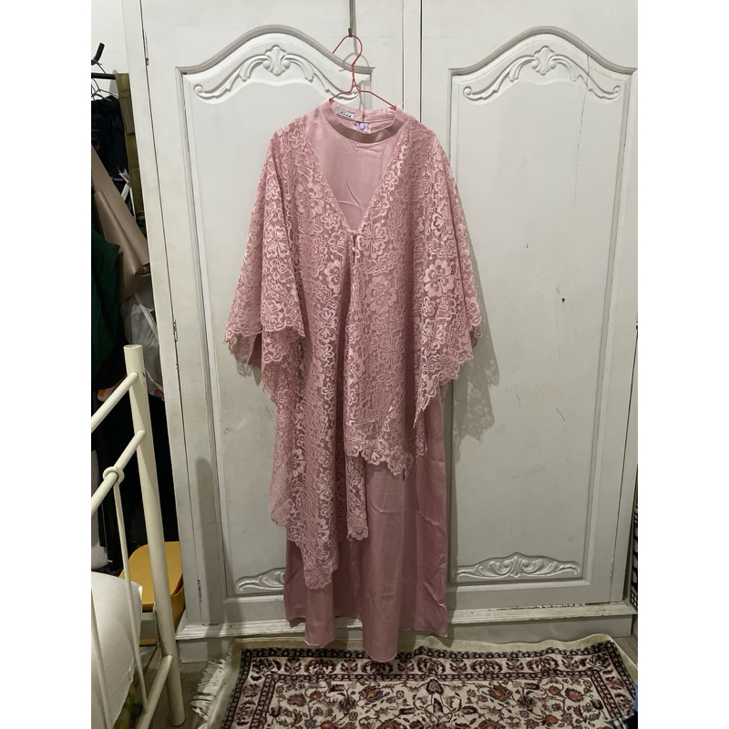 sewa & jual baju pesta