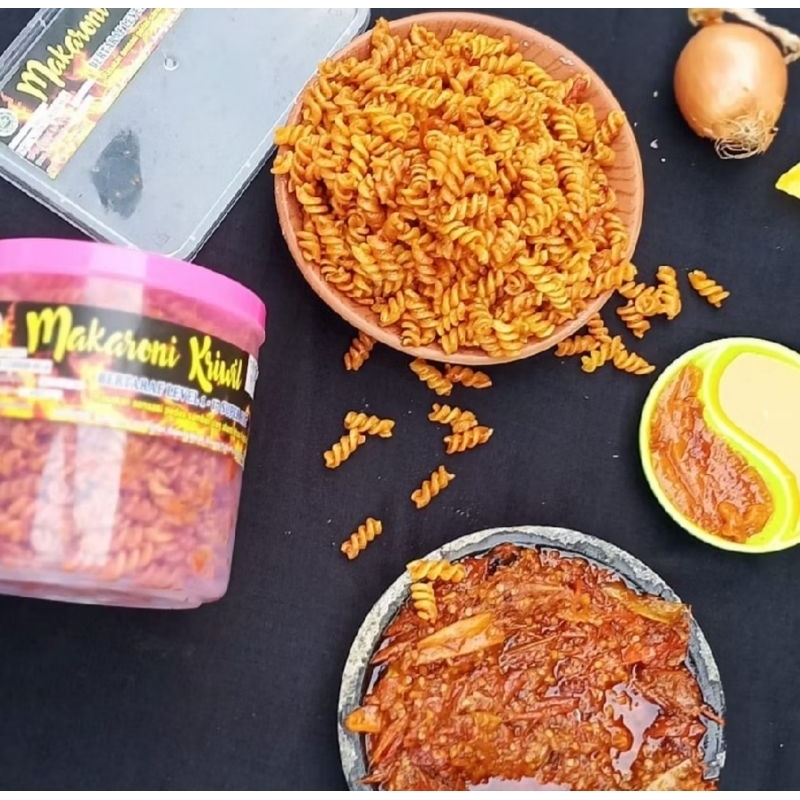 

Makaroni Kriwil/Kerang Spesial Kaldu Ayam/Saus Tiram Kemasan 600grm Extra Pedas Level 1-17 Hot