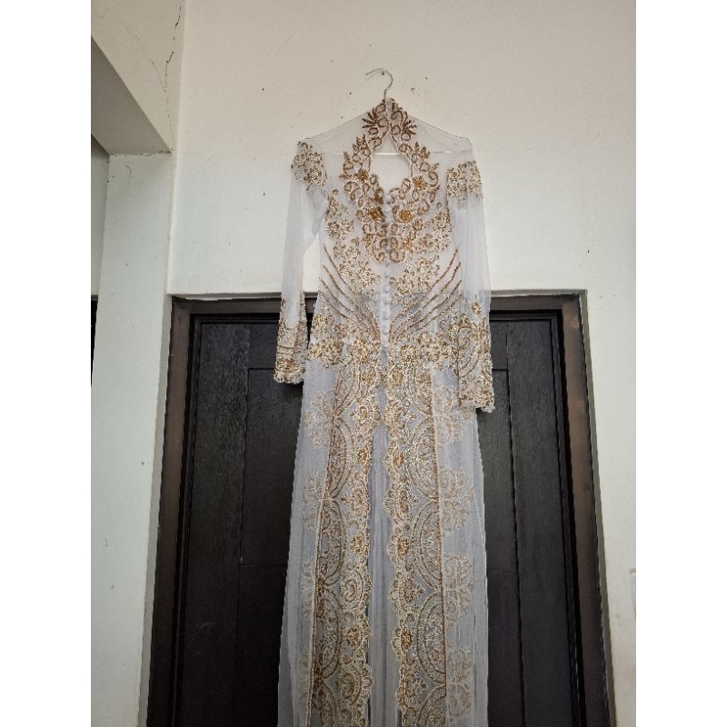 Kebaya Putih Akad Ekor Panjang Preloved