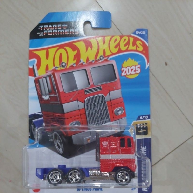 HotWheels optimus prime