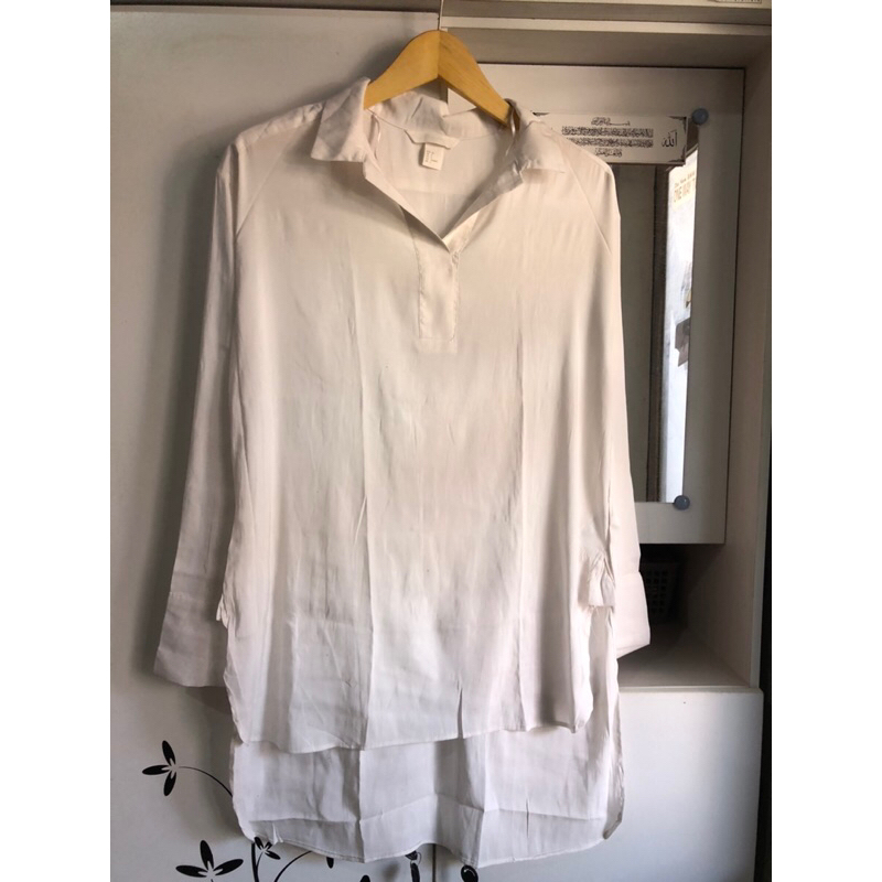 Preloved Tunik Broken White hm