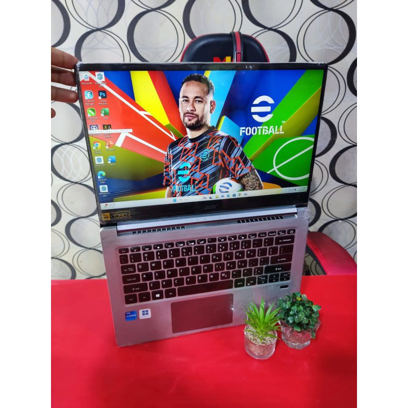 Laptop RENDER ACER SWIFT 3- SF314-57 SUPERSLIM Hairline Brush [LIKE NEW]