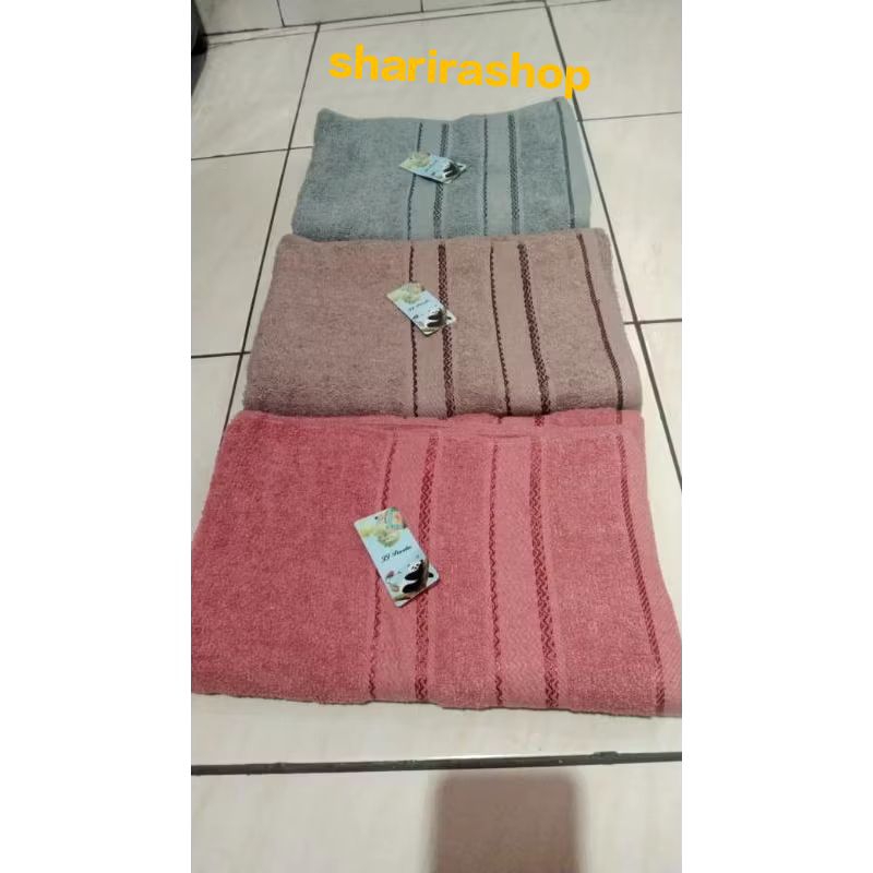 HANDUK JUMBO, HANDUH LEBAT, HANDUK TEBAL , HANDUK BAGUS NYAMAN DI PAKAI