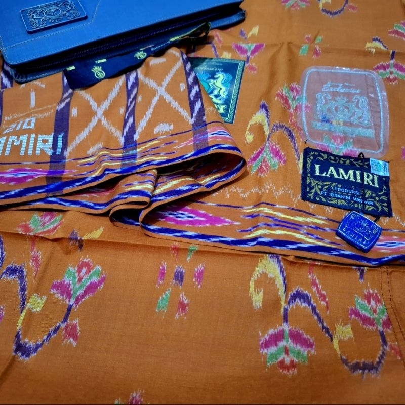 Sarung Lamiri MST Gold Motif Kembang Wajik Full Sutra 210 Jahitan Tengah Original Pabrik ATBM (COD)