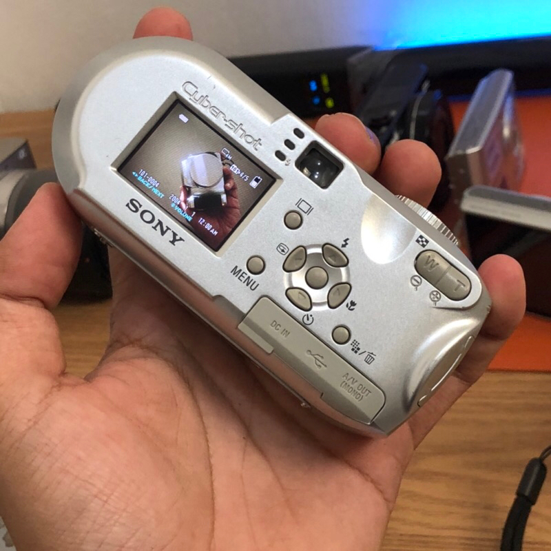 Sony Cybershot DSC-P73