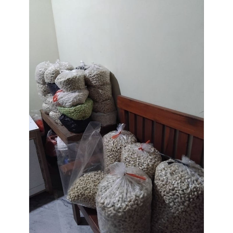 kacang mede mentah 1 kg