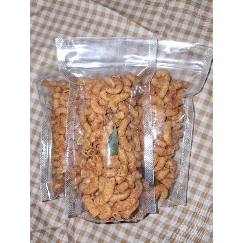 

Makaroni pedas daun jeruk