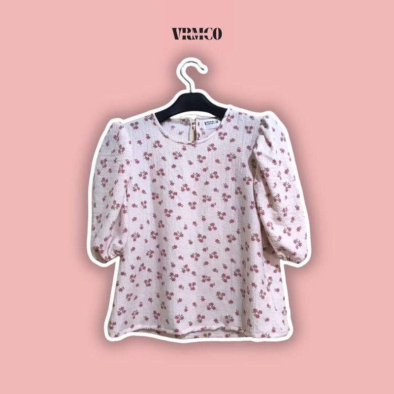 balloon sleeve blouse