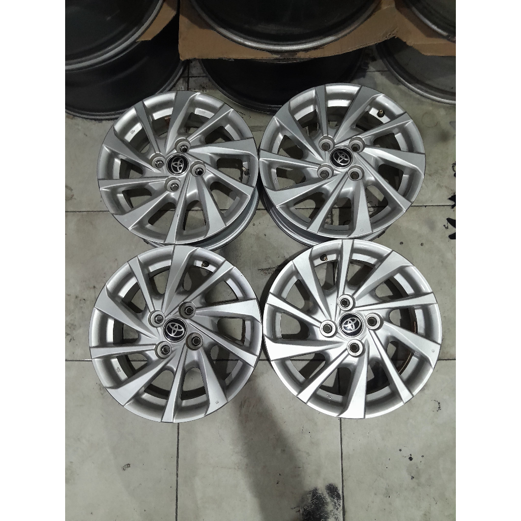 velg mobil copotan agya ring 14 kondisi original cocok ayla brio