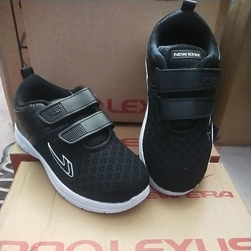 SEPATU SEKOLAH NEW ERA