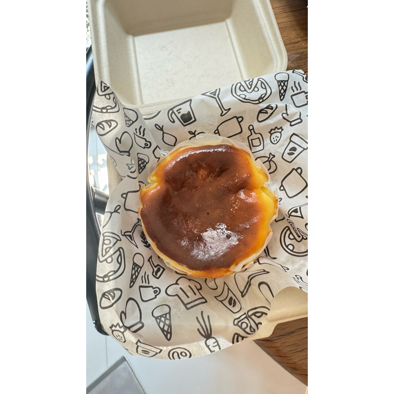 

RB BASQUE BURNT CHEESE CAKE - Original / Nutella / Lotus / Stroberi