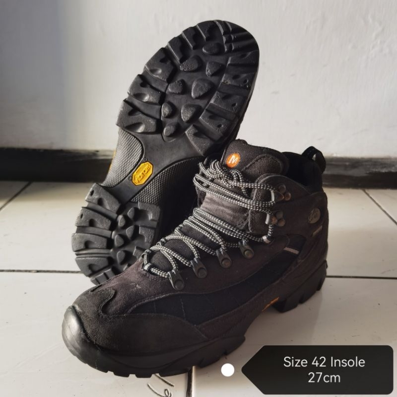 Sepatu Gunung MERRELL GORETEX Vibram Black 42