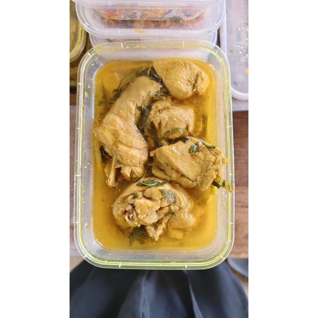 

Ayam Woku Matang Box ( Frozen )
